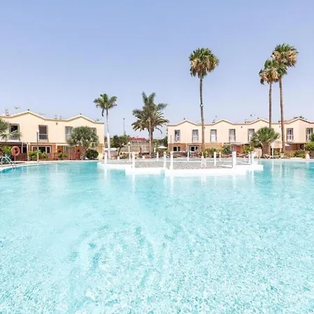Oasis Familias Y Parejas Apartamento *