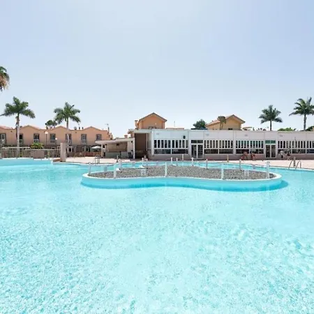 Oasis Club Playa